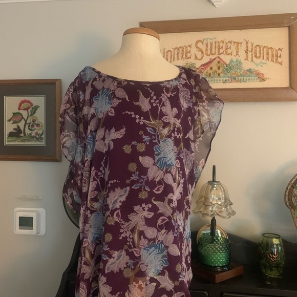 Vince Camuto Purple Flutter Sleeve Blouse - Picture 2 of 10